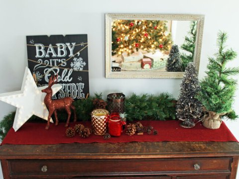 Decorating for the Holidays: How to Style a Christmas Vignette